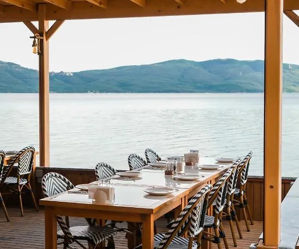 Pino Mar Luxury Oda ve Kahvaltı