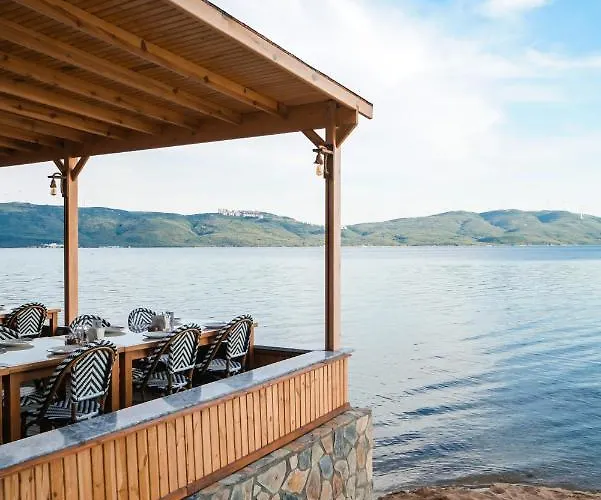 Pino Mar Luxury Oda ve Kahvaltı 4*